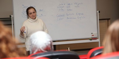 Baro Konferans Salonu'nda ücretsiz İngilizce kursu başladı
