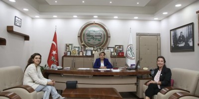 Serdivan Kızılay'dan Başkan Yıldız'a ziyaret