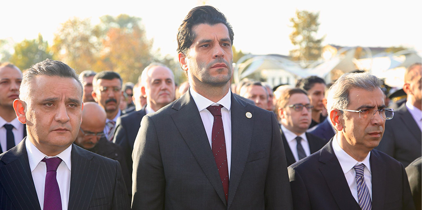 Demokrasi Meydanı'nda 10 Kasım töreni