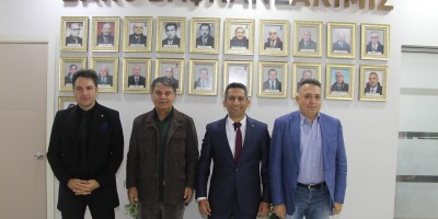 ANAYASA MAHKEMESİ BAŞKAN VEKİLİ PROF.DR. ENGİN YILDIRIM İLE SAKARYA ADALET KOMİSYONU BAŞKANI HAKİM MEHMET SERTAÇ KESLER’DEN BARO BAŞKANI BURAK’A ZİYARET
