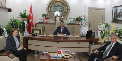 SAKARYA ÜNİVERSİTESİ FEN-EDEBİYAT FAKÜLTESİ COĞRAFYA BÖLÜM BAŞKANI VE ÖĞRETİM ÜYELERİNDEN BARO BAŞKANI AV. ABDURRAHİM BURAK’A ZİYARET