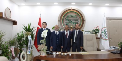 SAKARYA ÜNİVERSİTESİ REKTÖRÜ PROF. DR. FATİH SAVAŞAN’DAN  BARO BAŞKANI BURAK’A TEBRİK ZİYARETİ