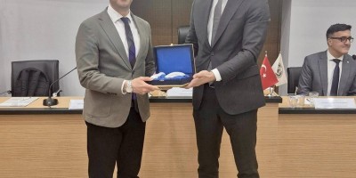Başkan Adıyaman Çalışma Yaşamının Güncel Sorunları başlıklı sempozyuma katıldı