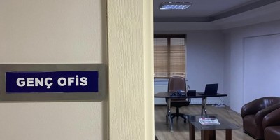 Sakarya Barosu Genç Ofis'i hizmete sundu